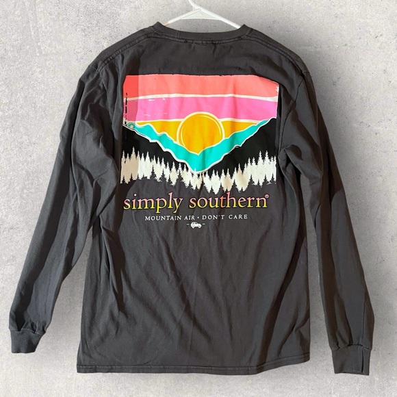 simply southern women’s grey long sleeve - Picture 3 of 6